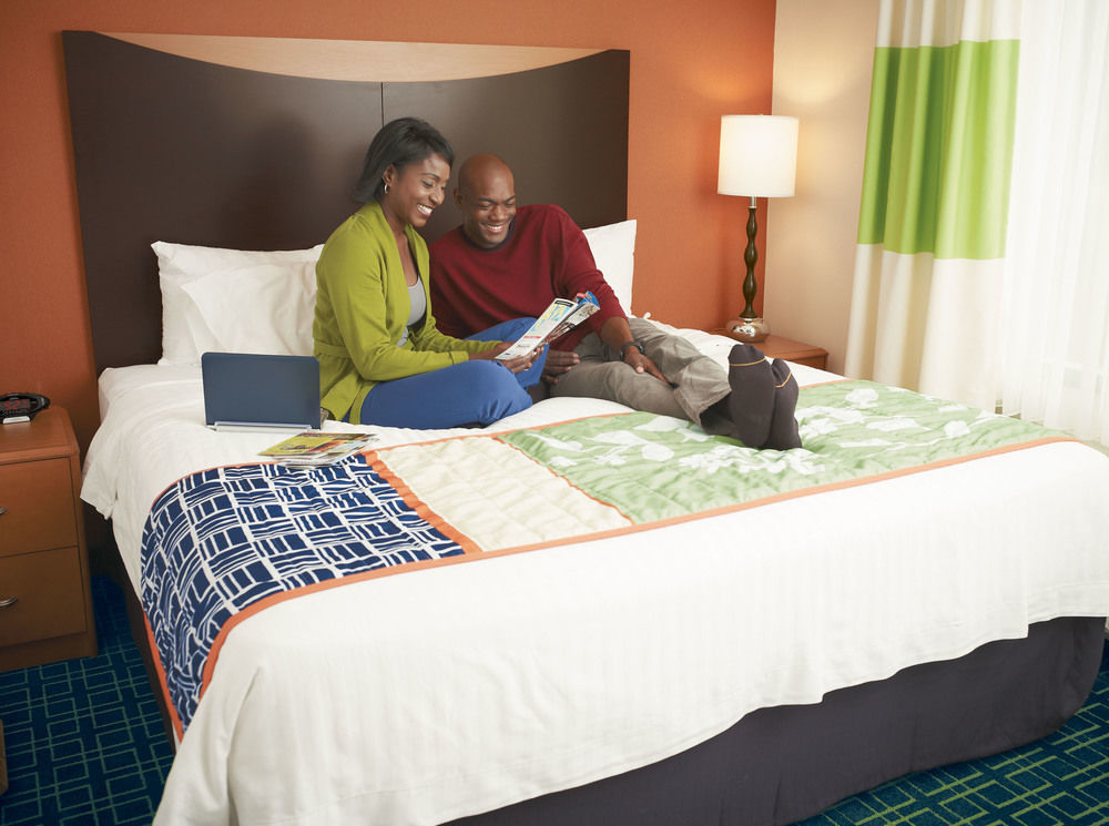 Fairfield Inn & Suites By Marriott Cleveland Бічвуд Екстер'єр фото