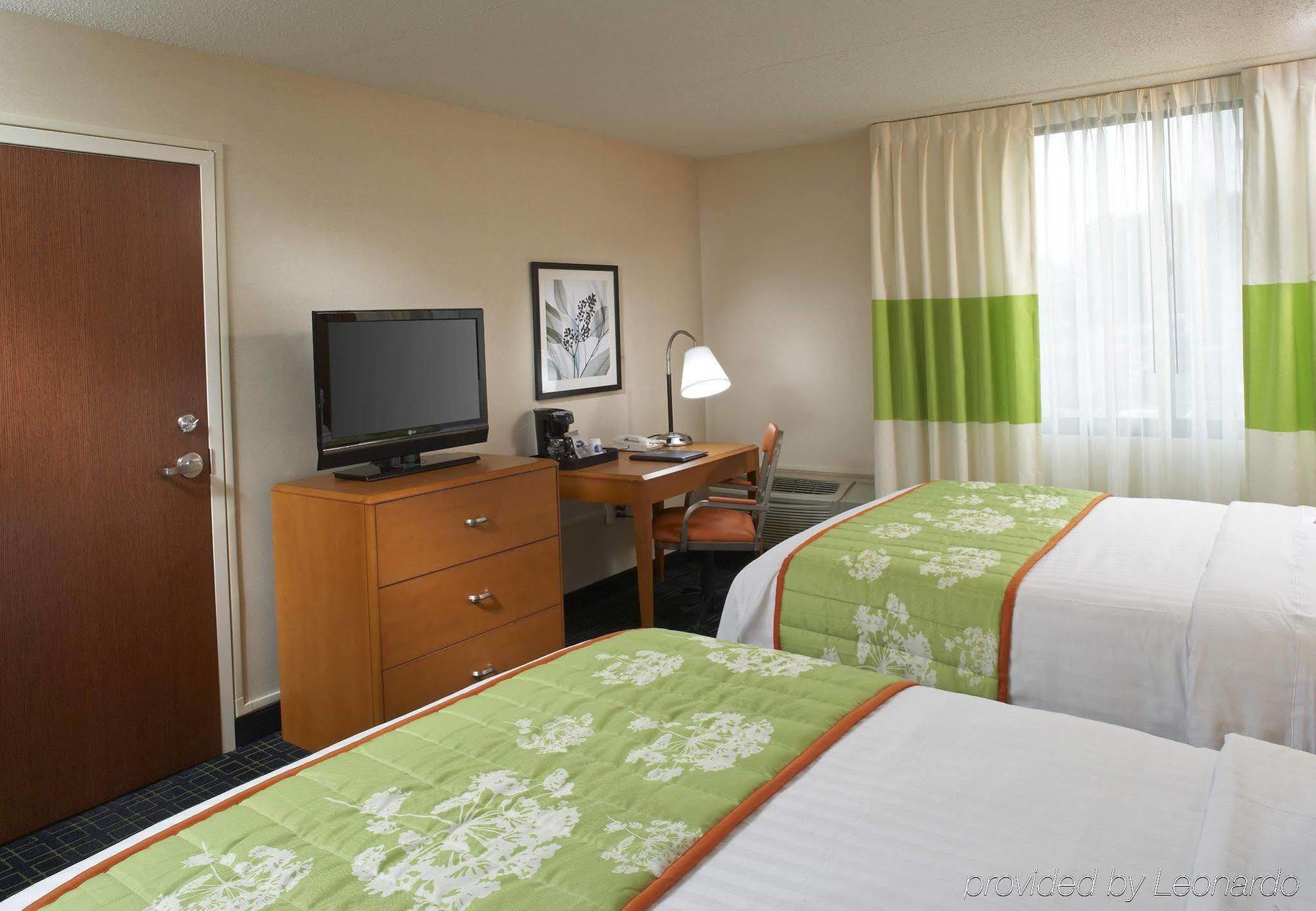 Fairfield Inn & Suites By Marriott Cleveland Бічвуд Номер фото
