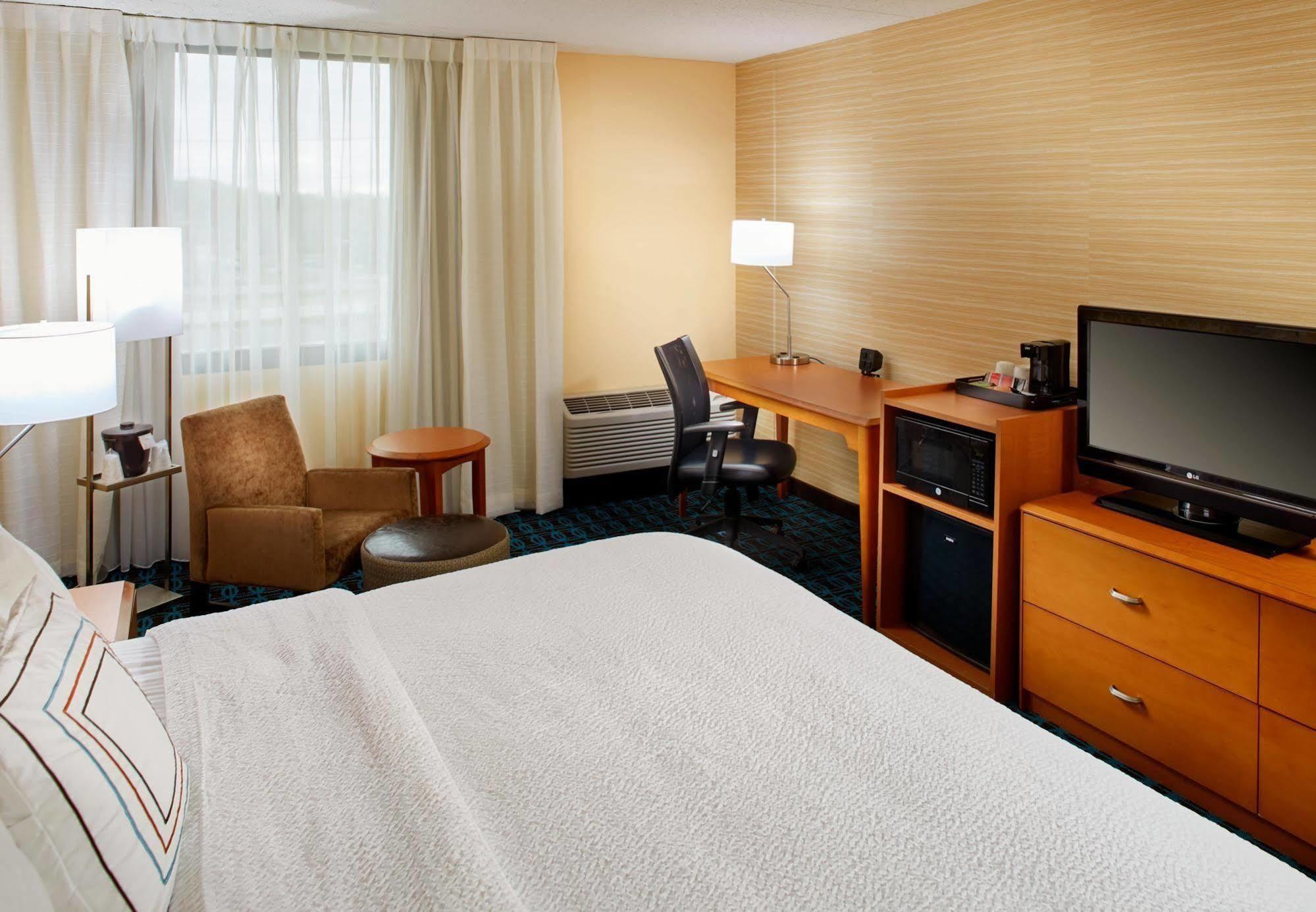 Fairfield Inn & Suites By Marriott Cleveland Бічвуд Екстер'єр фото