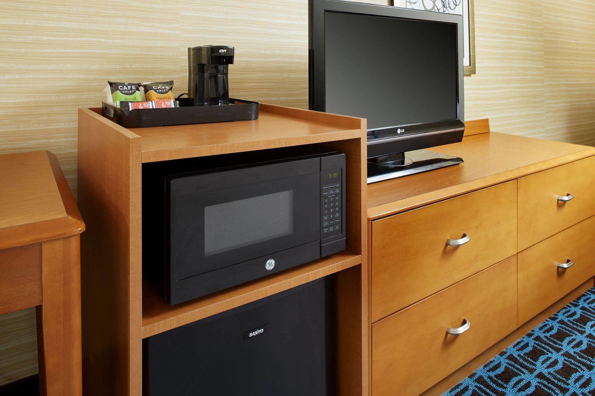 Fairfield Inn & Suites By Marriott Cleveland Бічвуд Екстер'єр фото