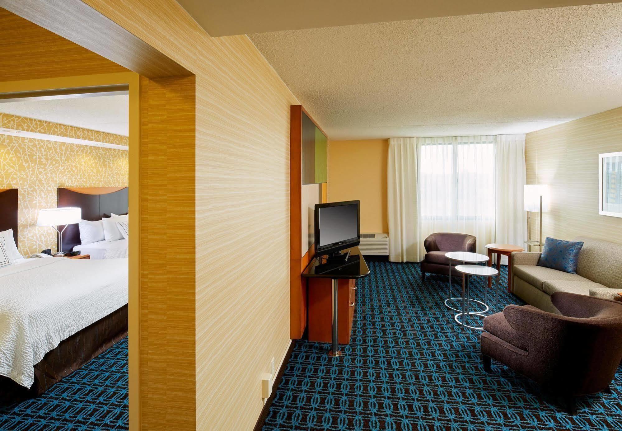 Fairfield Inn & Suites By Marriott Cleveland Бічвуд Екстер'єр фото