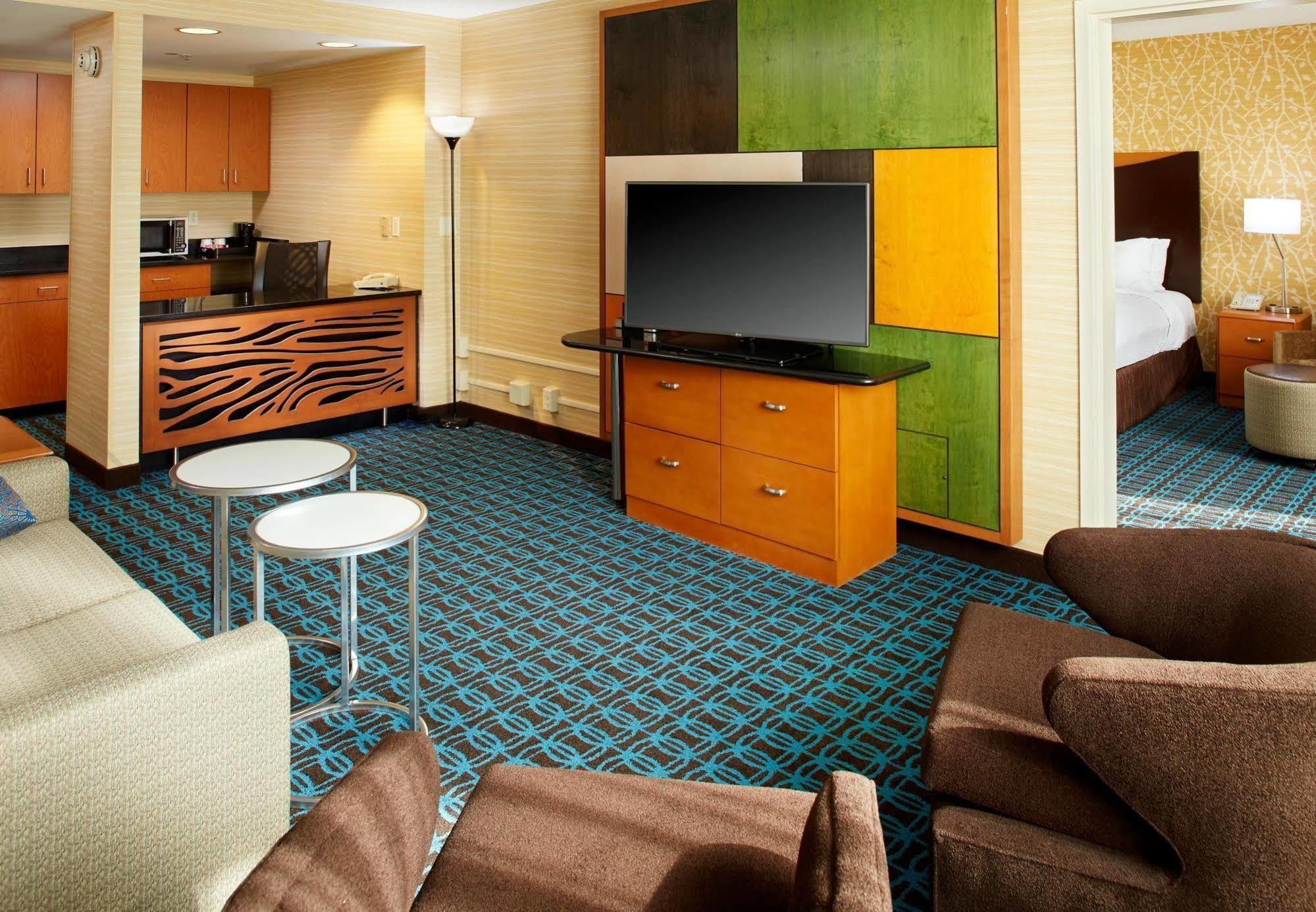 Fairfield Inn & Suites By Marriott Cleveland Бічвуд Екстер'єр фото
